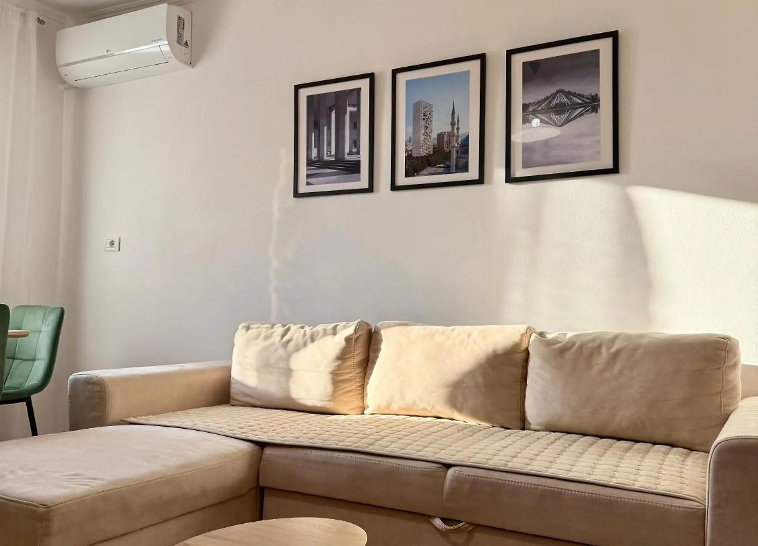 Lumiere Apartment Tirana 03 Αλβανία